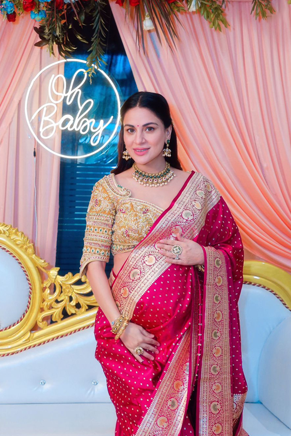 Tollywood Actress Shraddha Arya Grand Baby Shower Celebrations Photos Viral10