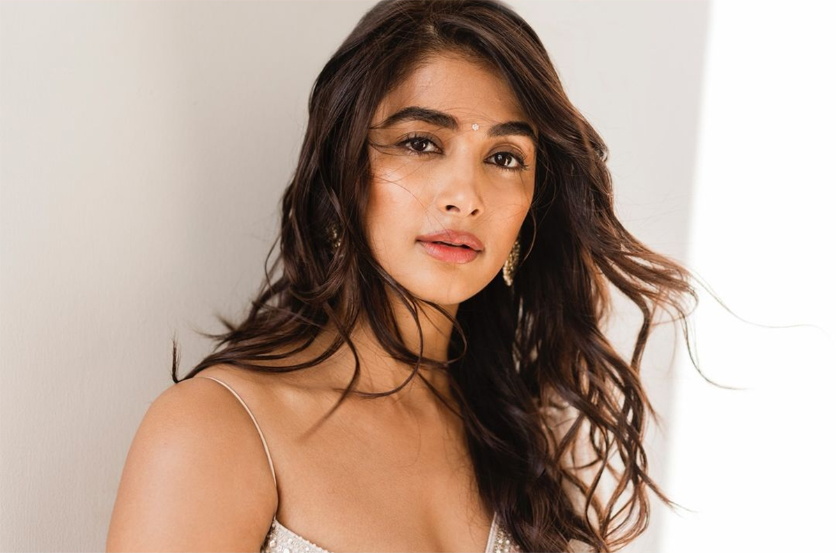 Dussehra 2024: Celebrity Festive Fashion Look Fresh In Florals12