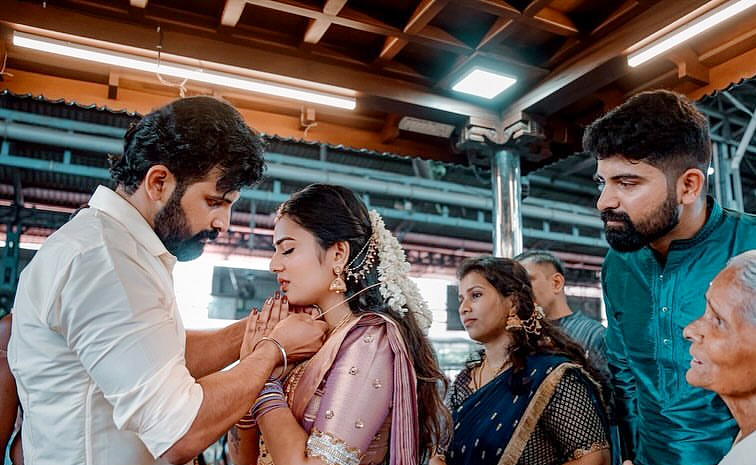 Sundari malayalam Actress Gopika Gets married beau VarunDev Photos3