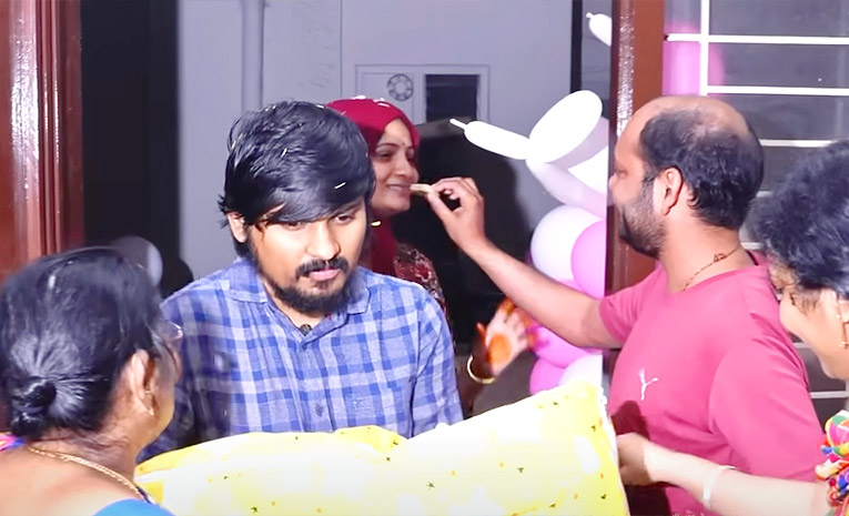 JabarDasth Rocking Rakesh and Jordar Sujatha Grand Welcome Of Baby stepped Into The House Photos1