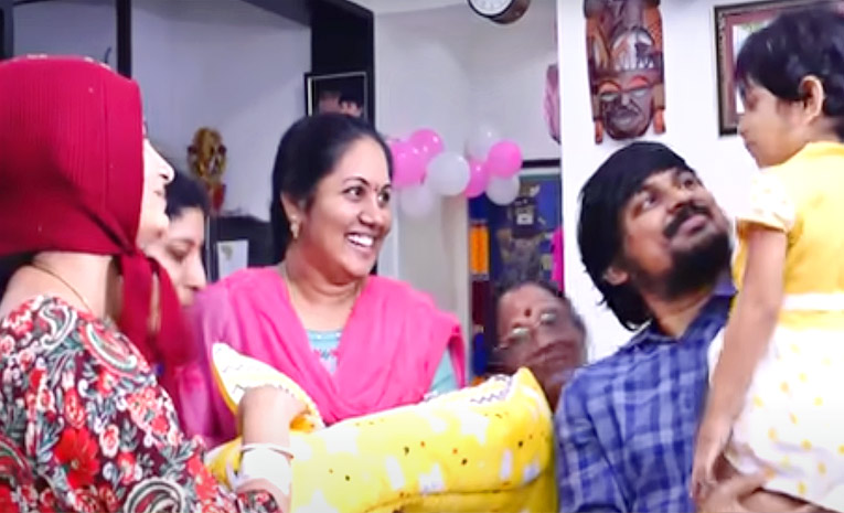 JabarDasth Rocking Rakesh and Jordar Sujatha Grand Welcome Of Baby stepped Into The House Photos3