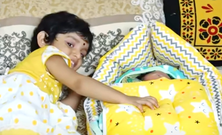 JabarDasth Rocking Rakesh and Jordar Sujatha Grand Welcome Of Baby stepped Into The House Photos6
