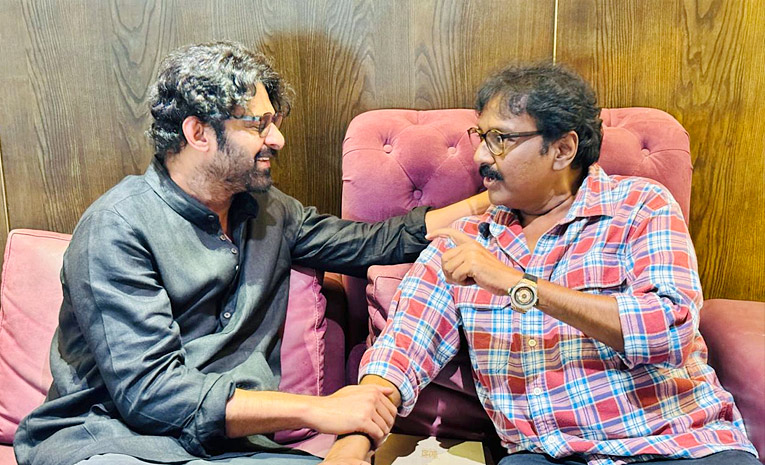 Megastar Chiranjeevi, Prabhas and Ram Charan wishes mega director VV Vinayak on his birthday Photos5