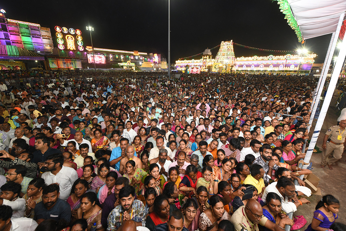 Tirumala Srivari Pournami Garuda Seva 2024 Photos5