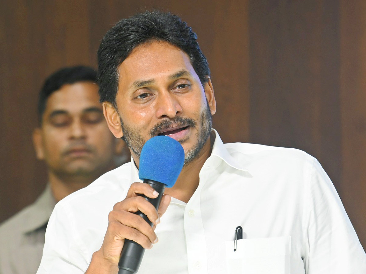 YS Jagan Sensational Comments On Nara Lokesh Red Book in Tadepalli Meeting Photos4