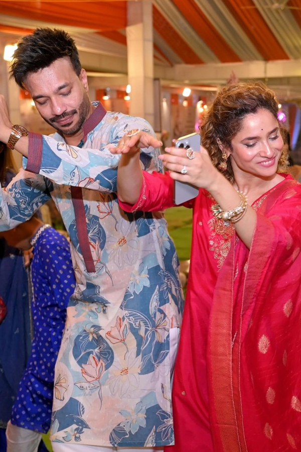 Actress Ankita Lokhande Perform Traditional Pooja With Husband Photos Viral14