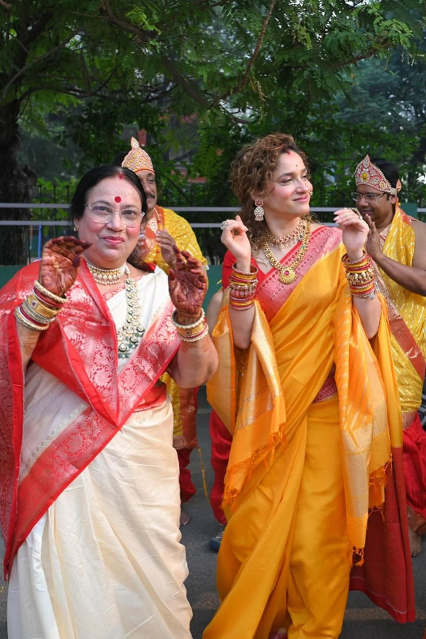 Actress Ankita Lokhande Perform Traditional Pooja With Husband Photos Viral6