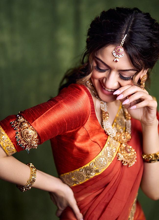 Actress Hansika Motwani heroine shining like a bride15