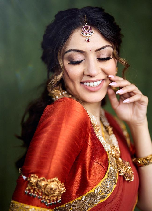 Actress Hansika Motwani heroine shining like a bride10