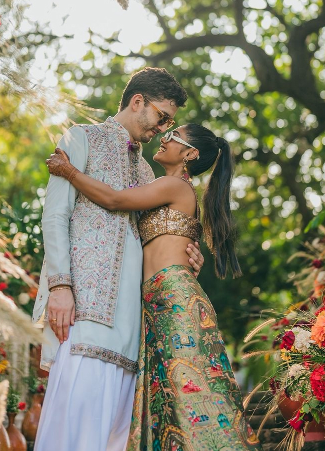 Bigg Boss beauty married with German boyfriendand celebrates Haldi ceremony11