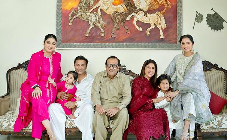 Sania Mirza Birthday.. Sania Shares sweet tribute to her MOther On Social Media Goes Viral on Her Birthday13