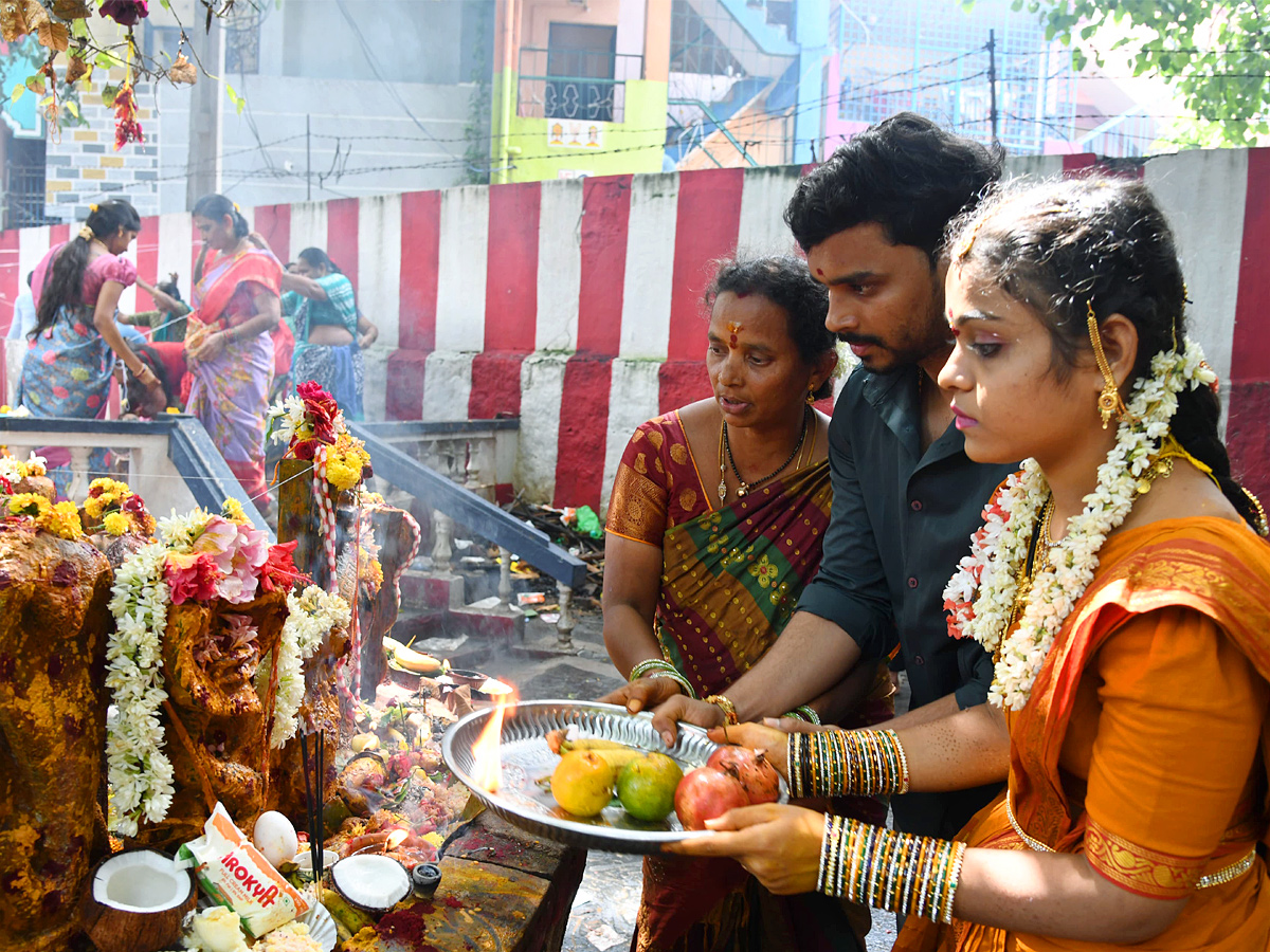 Tirupati : Huge Devotees throng Siva temples on Karthika Pournami day Photos18