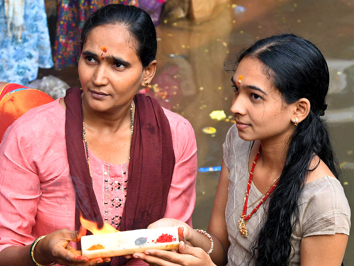 Tirupati : Huge Devotees throng Siva temples on Karthika Pournami day Photos5