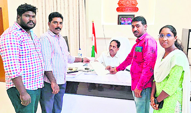 సచివాలయం.. సేవలు నిర్వీర్యం 2