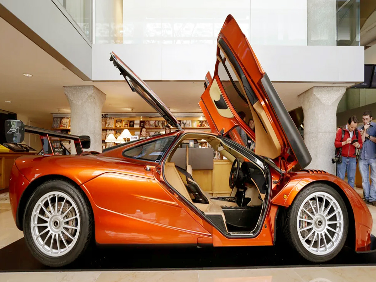 Greatest Supercars in The World From McLaren F1 To McLaren Speedtail2