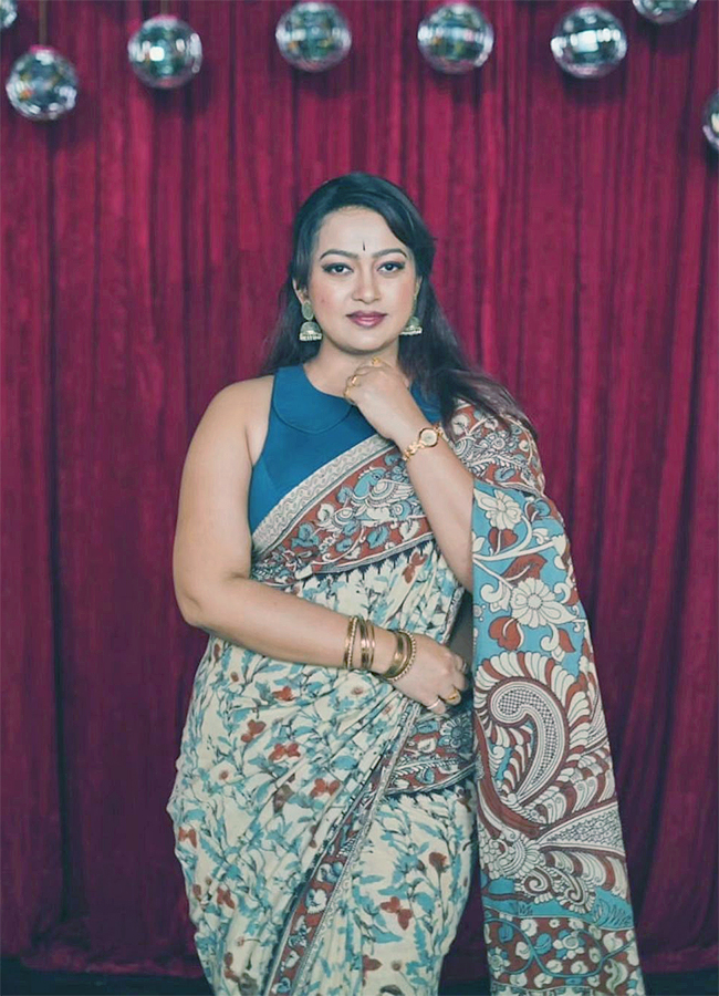 Actress Ester Noronha Hot Photos19