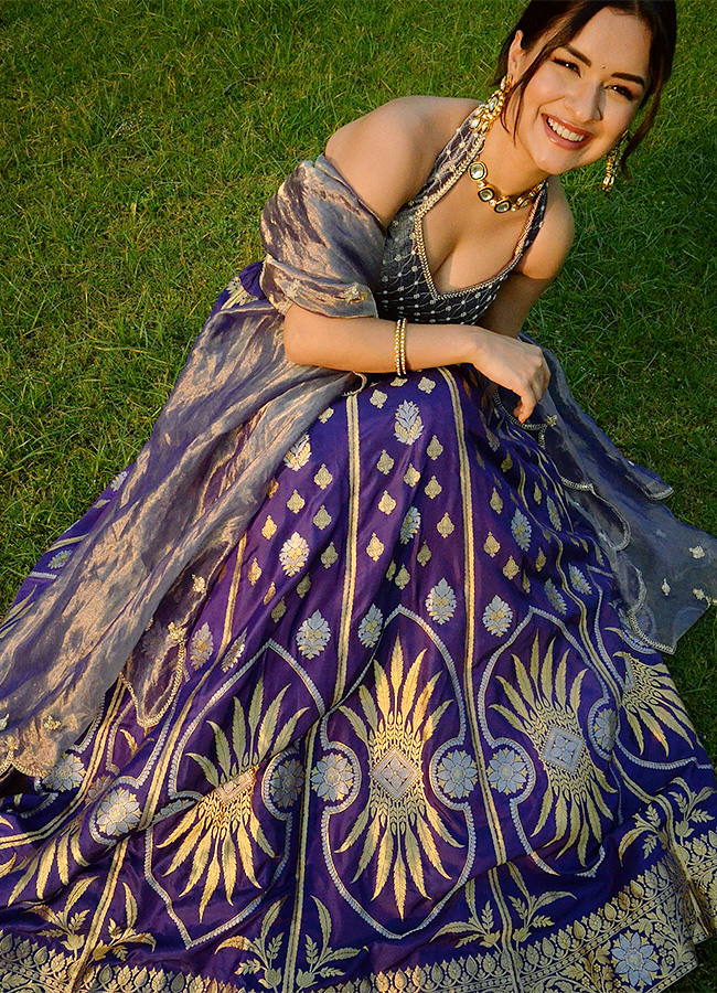 actress avneet kaur hot photoshoot10