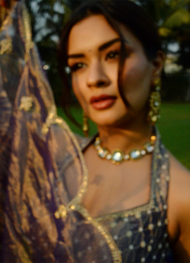 actress avneet kaur hot photoshoot12