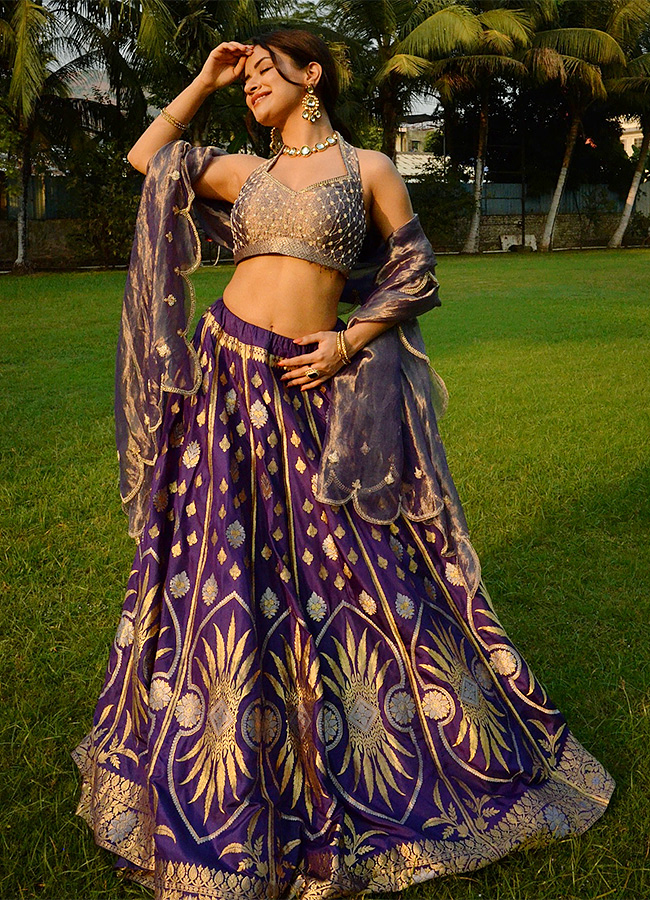 actress avneet kaur hot photoshoot13