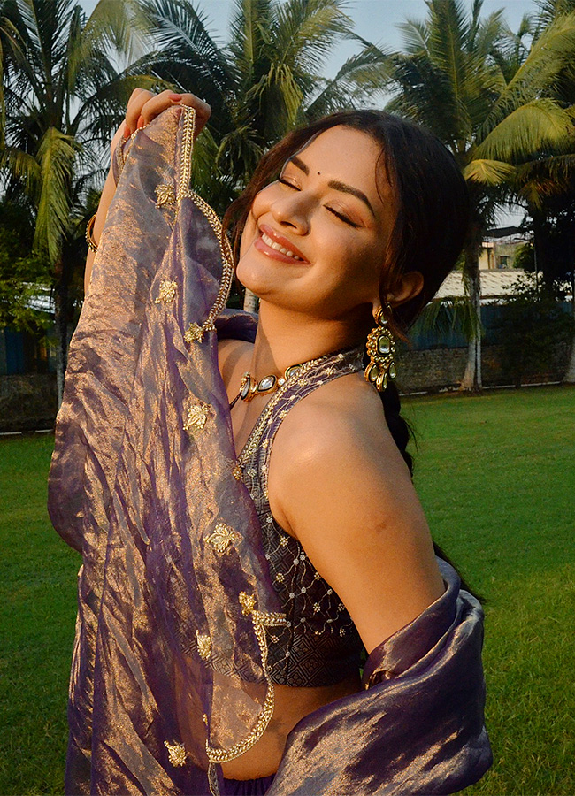 actress avneet kaur hot photoshoot14