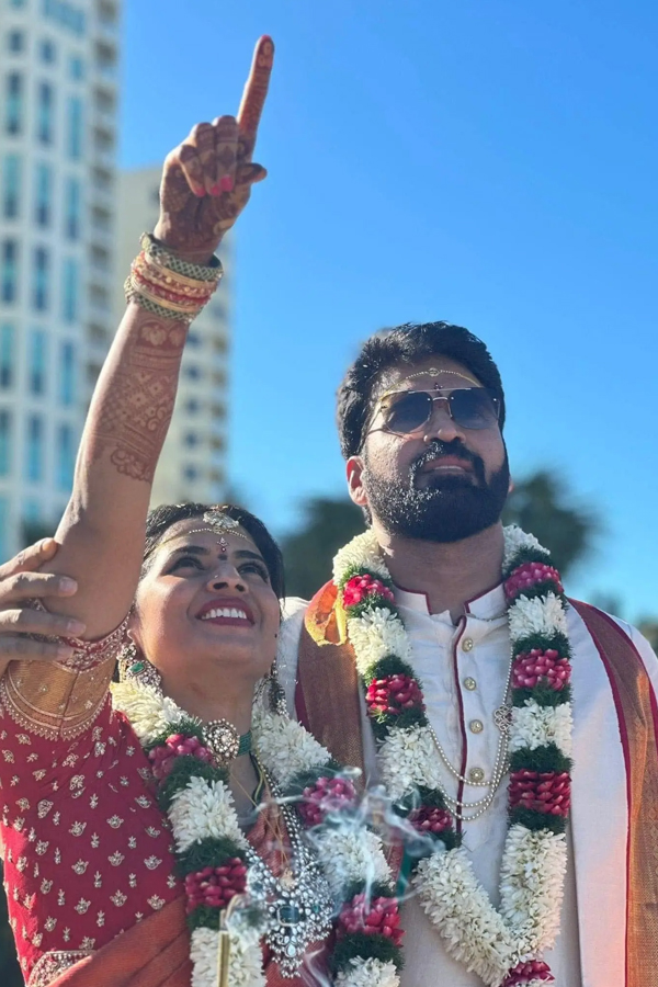Details Of Actor Subbaraju's Wife Sravanthi Photo Gallery7