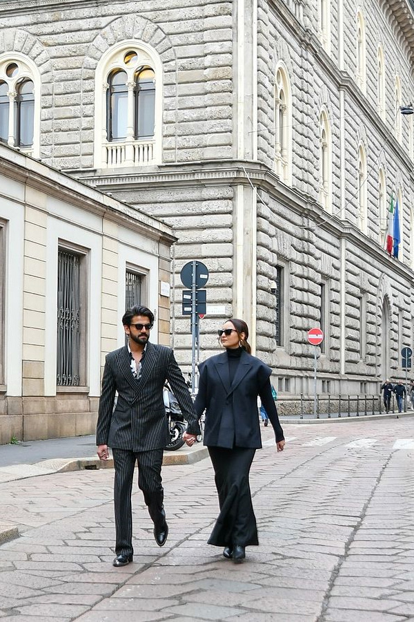 Sonakshi Sinha Shares Pictures With Zaheer From Italian Vacation Photos Goes Viral On Social Media4