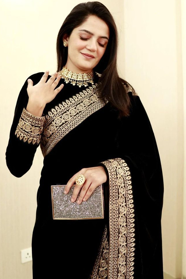 Shine Brightly In Winter With These Velvet Designer Dresses8