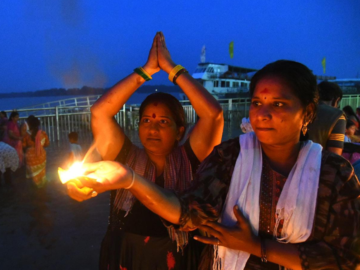 Devotees Rush At Vijayawada Punnami Ghat To Offer Karthika Masam Prayers19