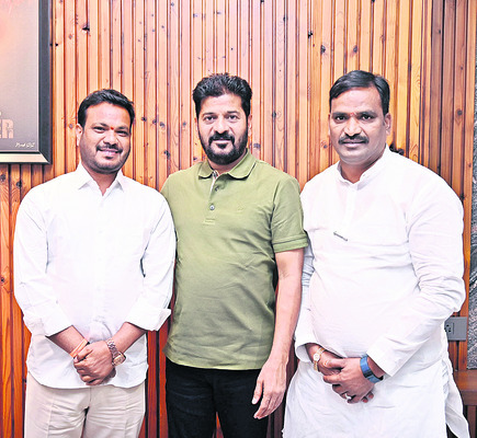 సీఎం రేవంత్ను కలిసిన ప్రభుత్వ విప్1