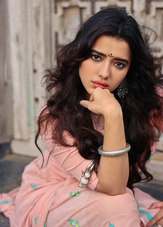 Actress Ketika Sharma Photoshoot Goes Viral12