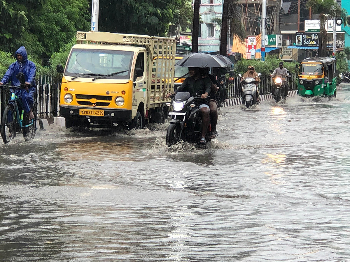 weather update : heavy rain in tirupati1
