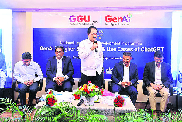 విద్యార్థులను నిపుణులుగా  చేయడమే లక్ష్యం 1