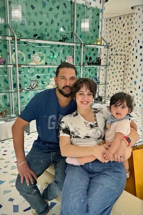 Yuvraj Singh pens anniversary wish to wife Hazel Keech: Photos4