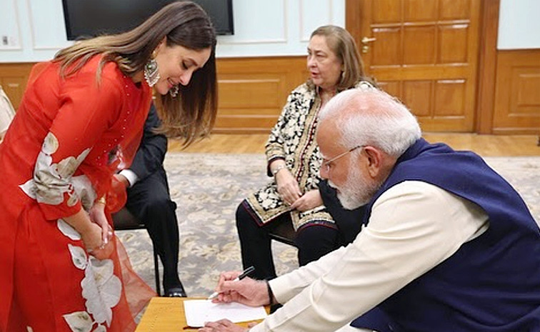 PM Modi Meets Kapoor Family Photos4