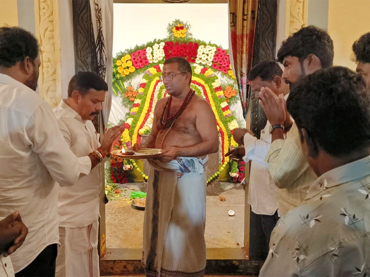 Edu Gangammala Jatara In Srikalahasti Photos10