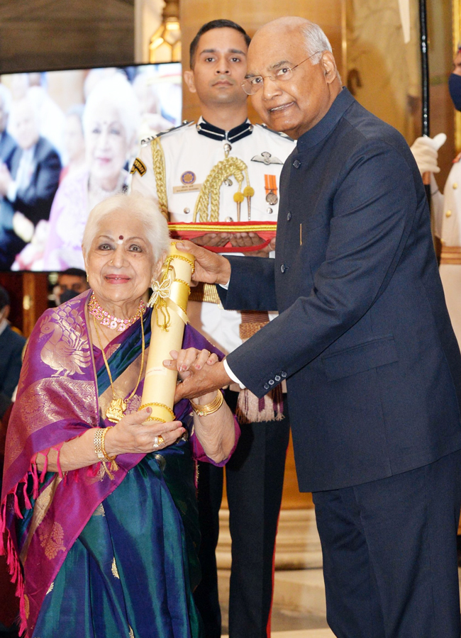 The actress who changed the movie to her surname Sowcar Janaki 15