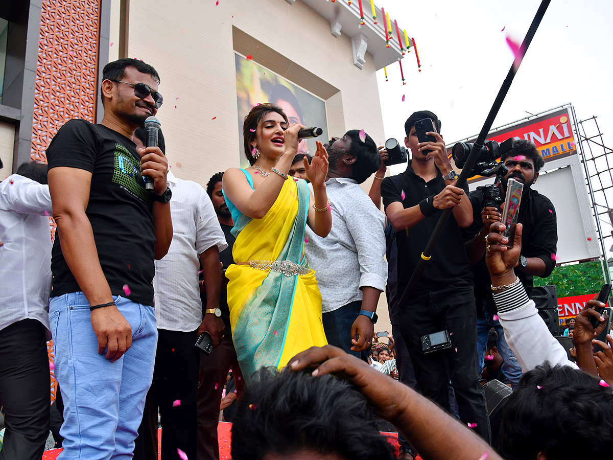  Shopping Mall Grand Launch By Actress Sreeleela at Rajahmundry4