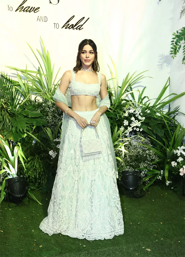 celebrations at aaliyah kashyap wedding party photos goes viral12