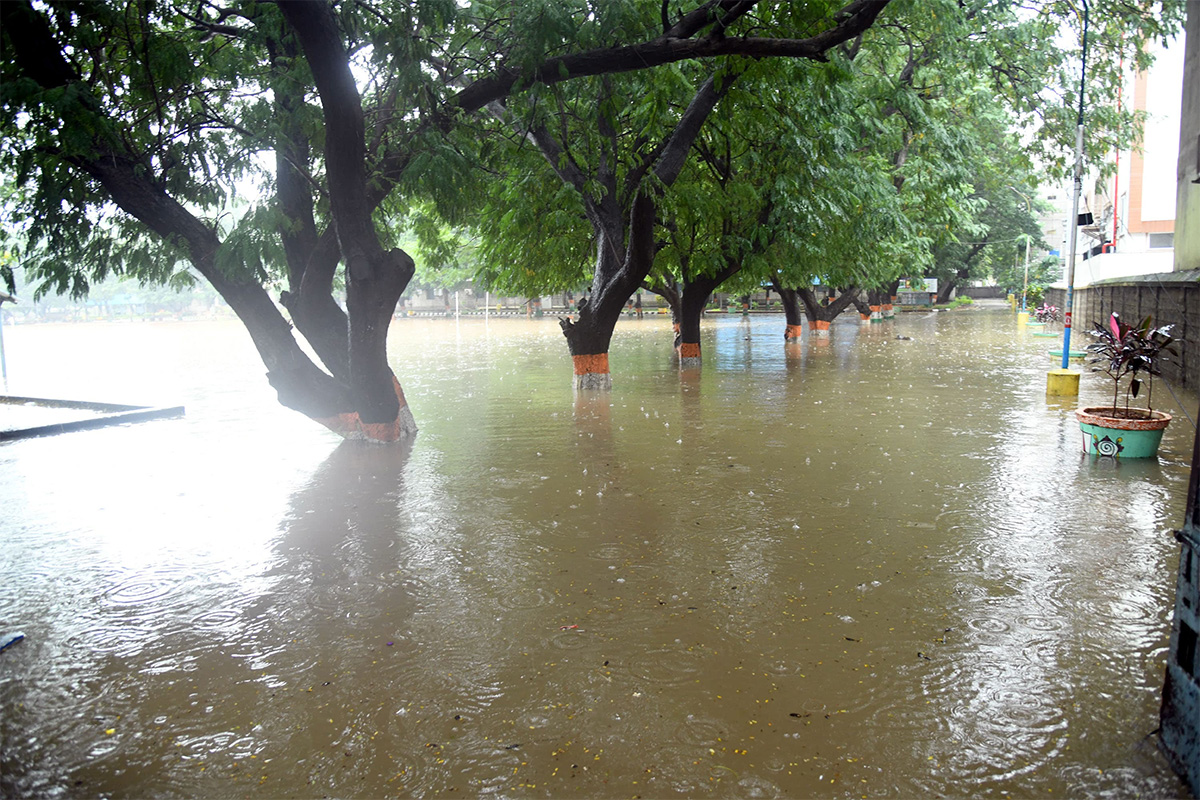 heavy rain in tirupati live updates photos goes viral23