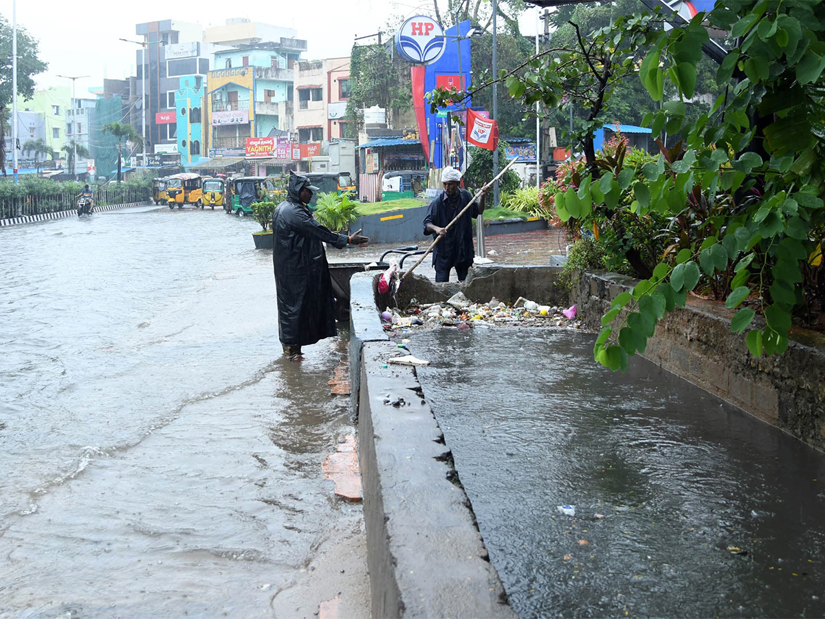 heavy rain in tirupati live updates photos goes viral28