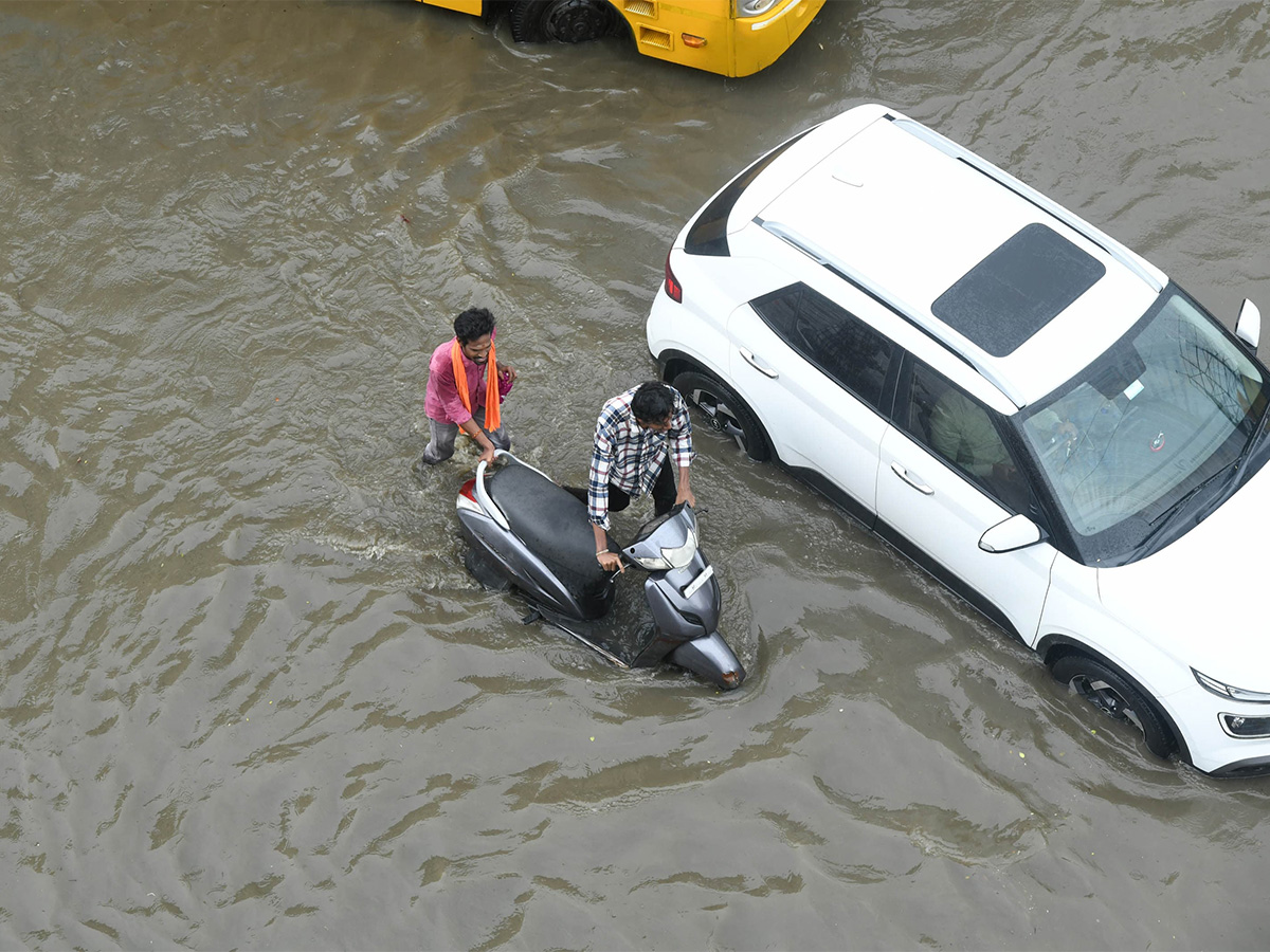 heavy rain in tirupati live updates photos goes viral32