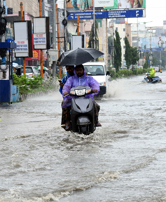 heavy rain in tirupati live updates photos goes viral33