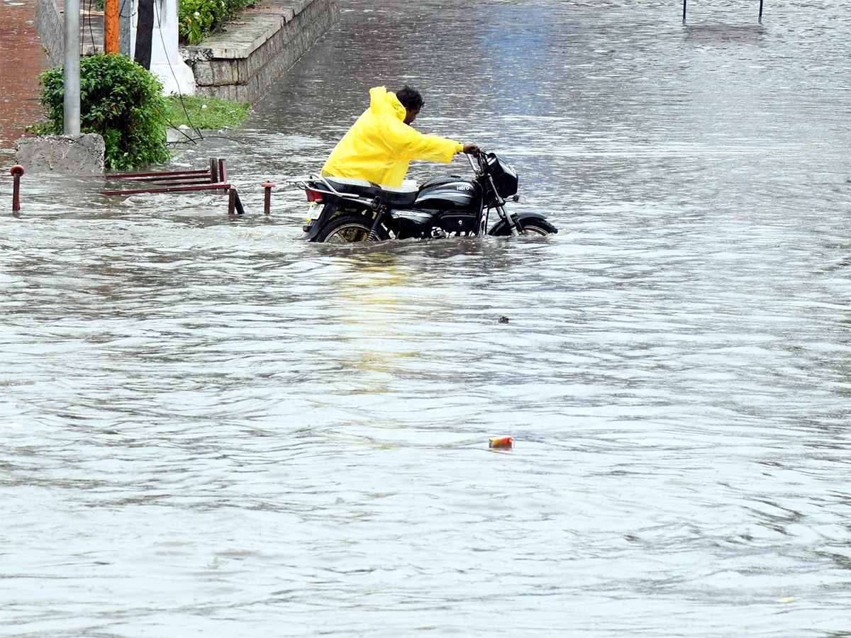 heavy rain in tirupati live updates photos goes viral41