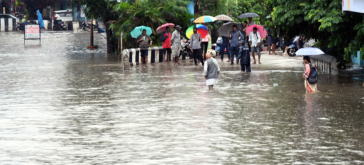 heavy rain in tirupati live updates photos goes viral54