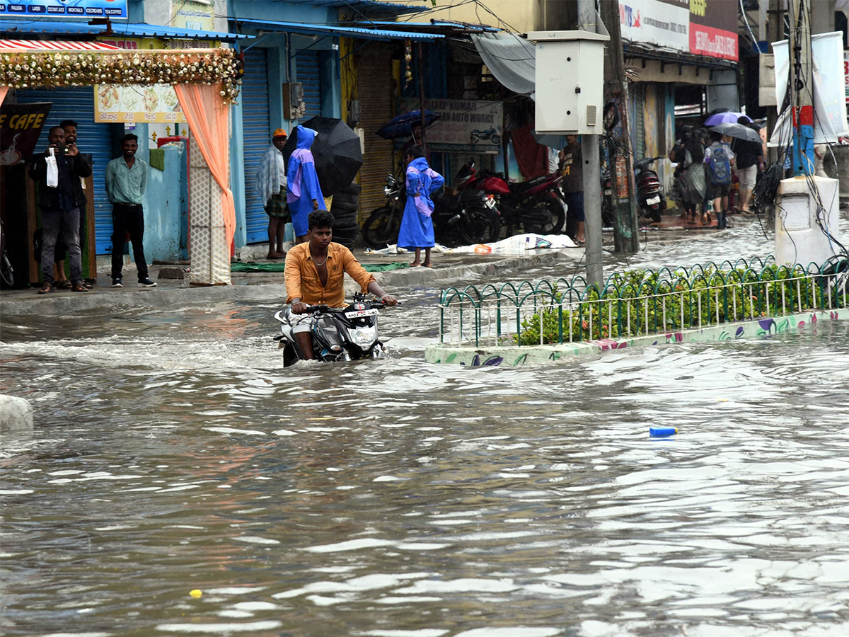 heavy rain in tirupati live updates photos goes viral57
