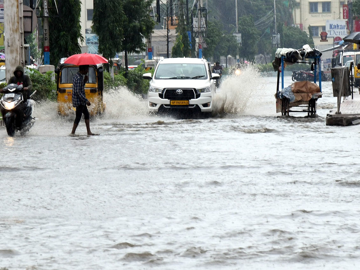 heavy rain in tirupati live updates photos goes viral62