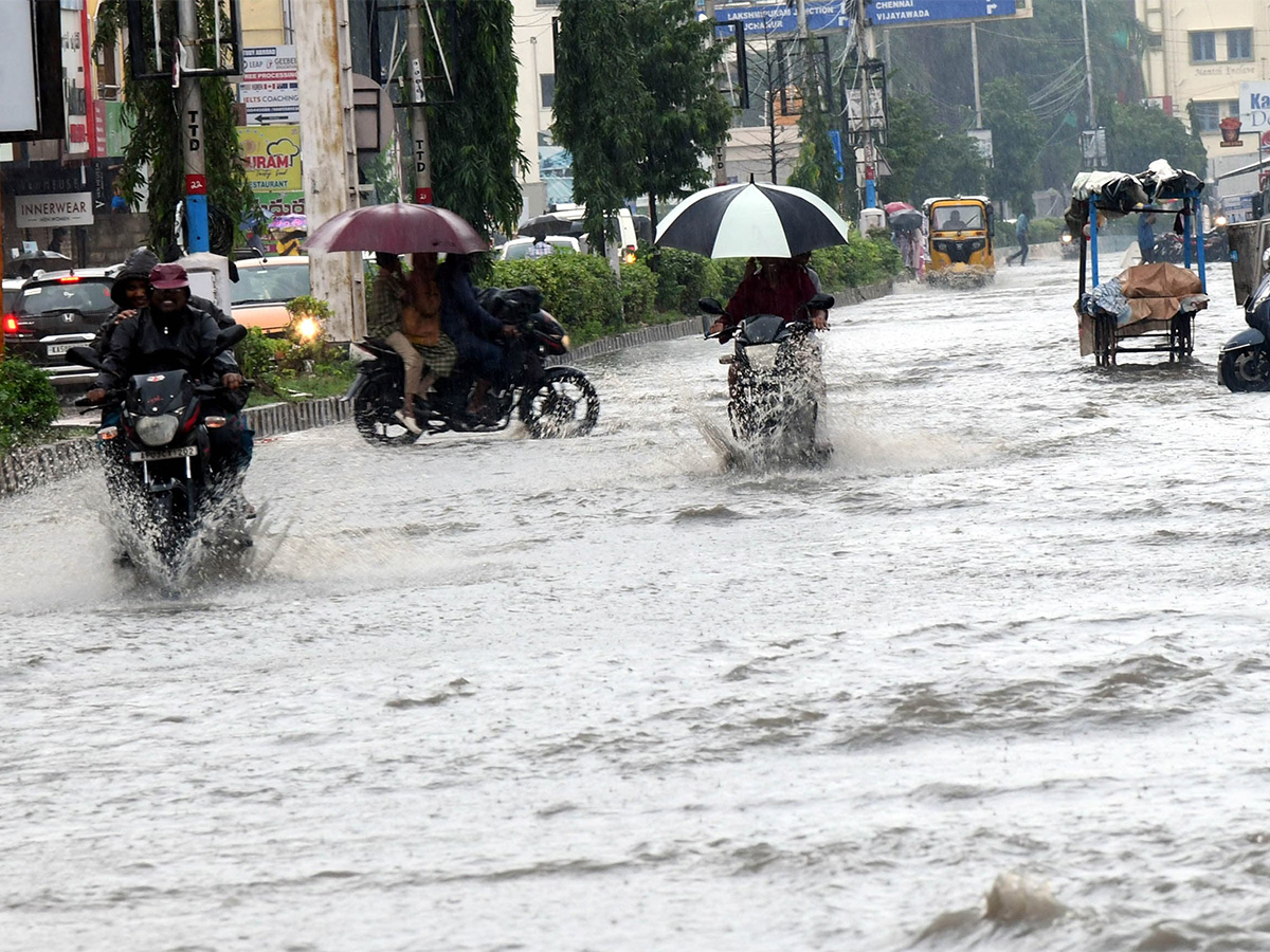 heavy rain in tirupati live updates photos goes viral64