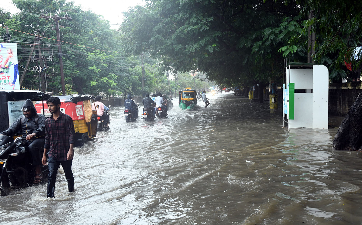 heavy rain in tirupati live updates photos goes viral7