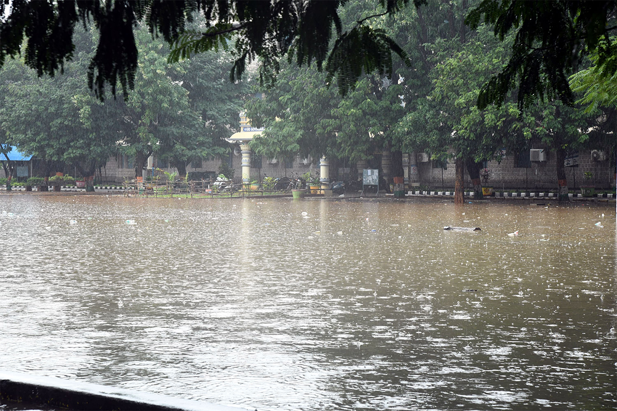 heavy rain in tirupati live updates photos goes viral9