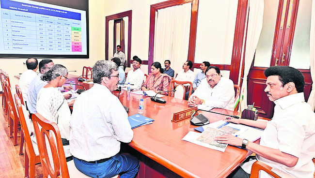 అధికారులతో సీఎం స్టాలిన్ సమావేశం1